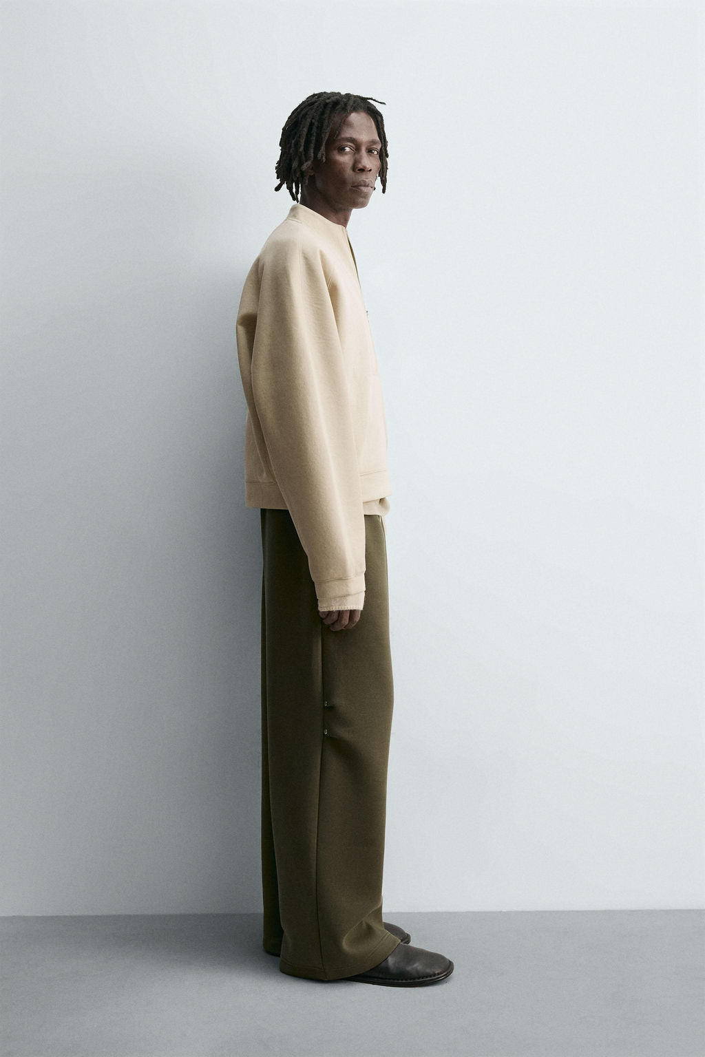WIDE-LEG NEOPRENE-EFFECT TROUSERS WITH STUDS - Zara фото 4
