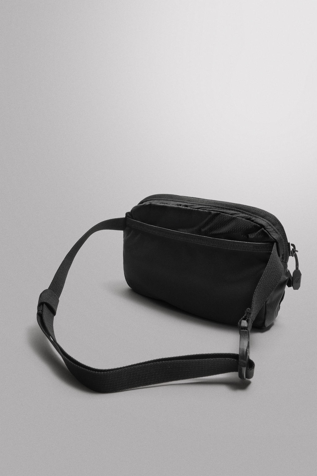RI?ONERA DEPORTIVA PLEGABLE / Negro - Zara фото 3