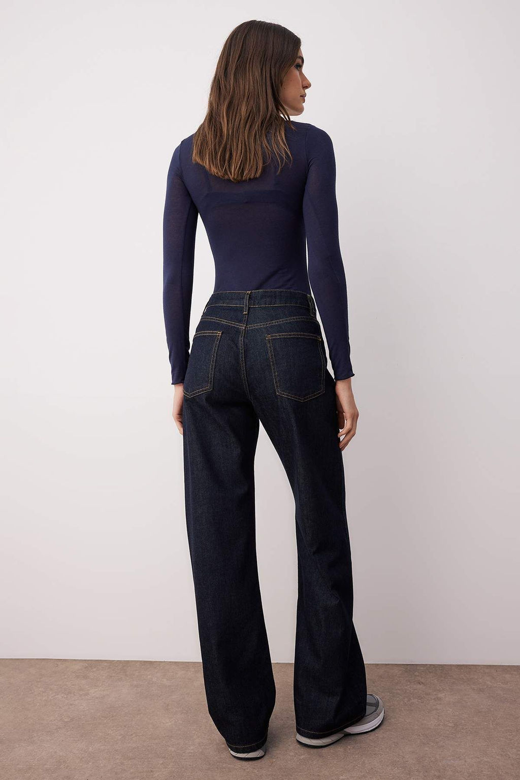 Koyu Mavi Yuksek Bel Wide Leg Jeans TWOAW26JE00007 - Trendyolmilla фото 4