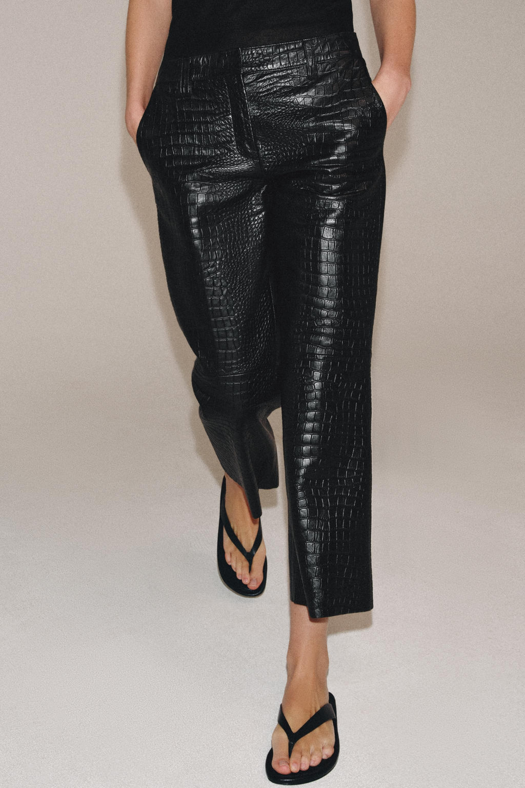 PANTAL?N COCO PIEL ZW COLLECTION LIMITED EDITION / Negro - Zara фото 2