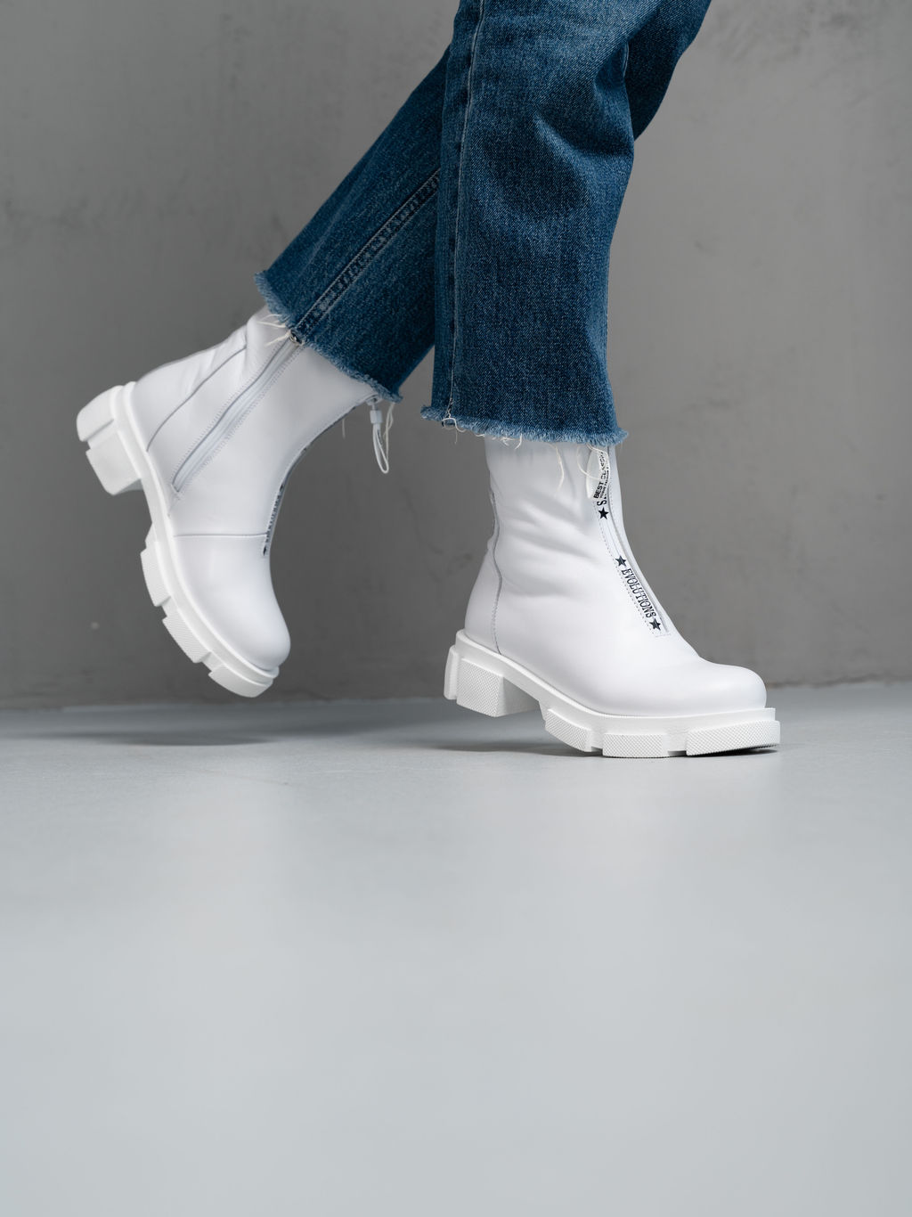 Ботинки 325.L.21074w. Белый/Мех