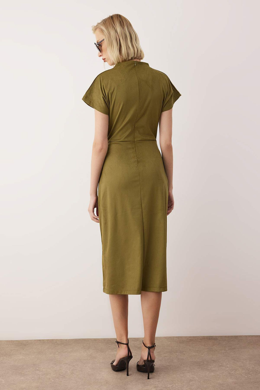 Haki Duz Buzgulu Midi A Line/Can Kesim Suet Orme Elbise TWOAW26EL00297 - Trendyolmilla фото 4