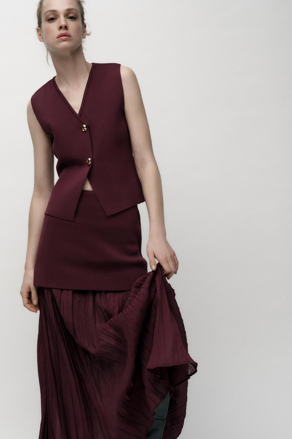 PLAIN KNIT TOP WITH GOLD BUTTON - Zara фото 2