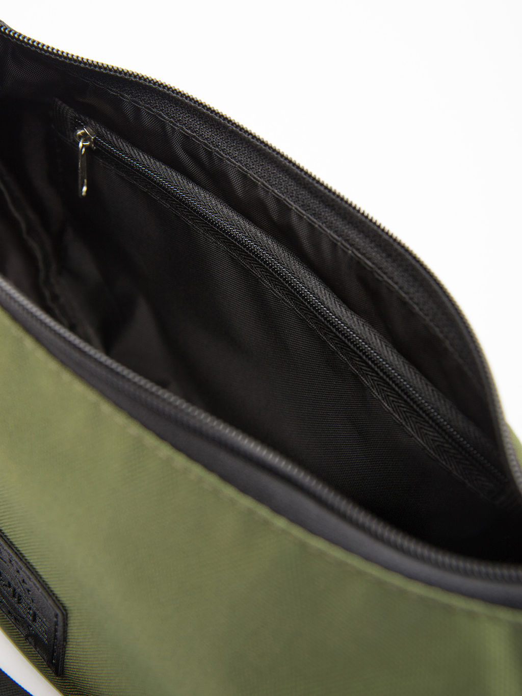 V47 001 35 Сумка