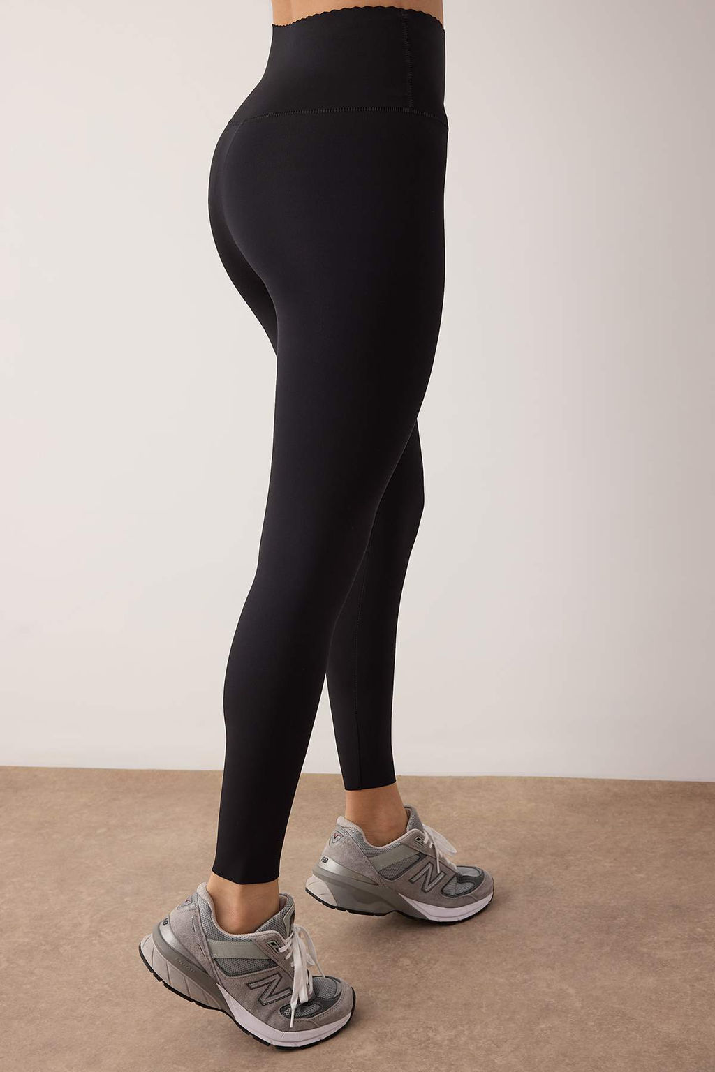 Siyah Mat Gorunumlu Toparlay?c? Spor Tayt THMAW26TY00019 - Trendyolmilla фото 4