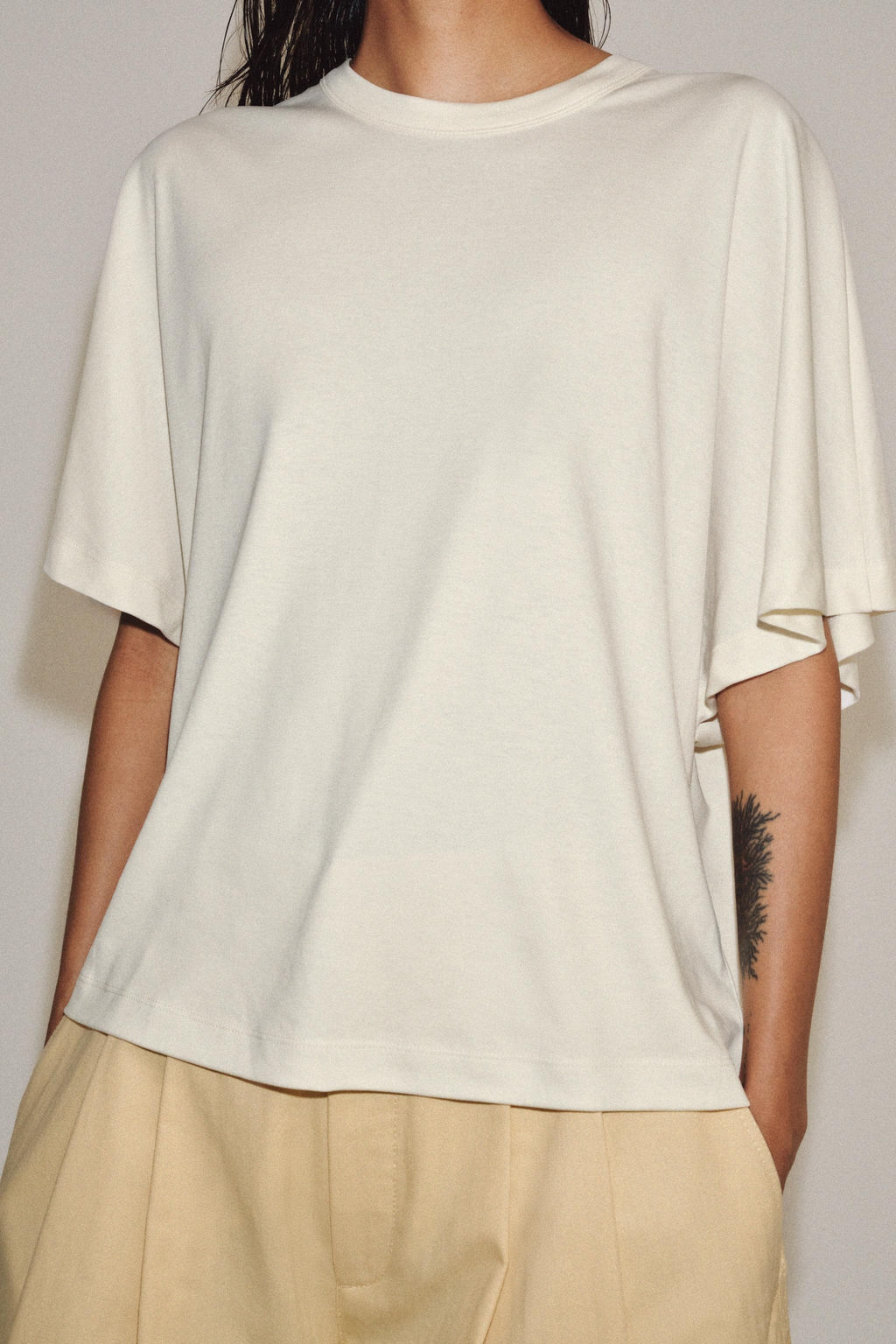 CAMISETA INTERLOCK MANGA CORTA / Blanco roto