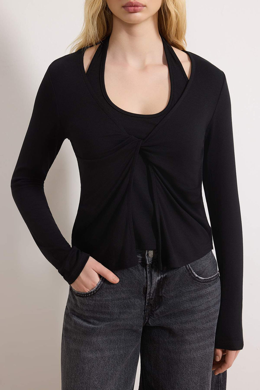 Siyah Fitted/Vucuda Oturan V Yaka Uzun Kollu Premium Yumusak Orme Bluz TWOSS26BZ00269 - Trendyolmilla фото 3