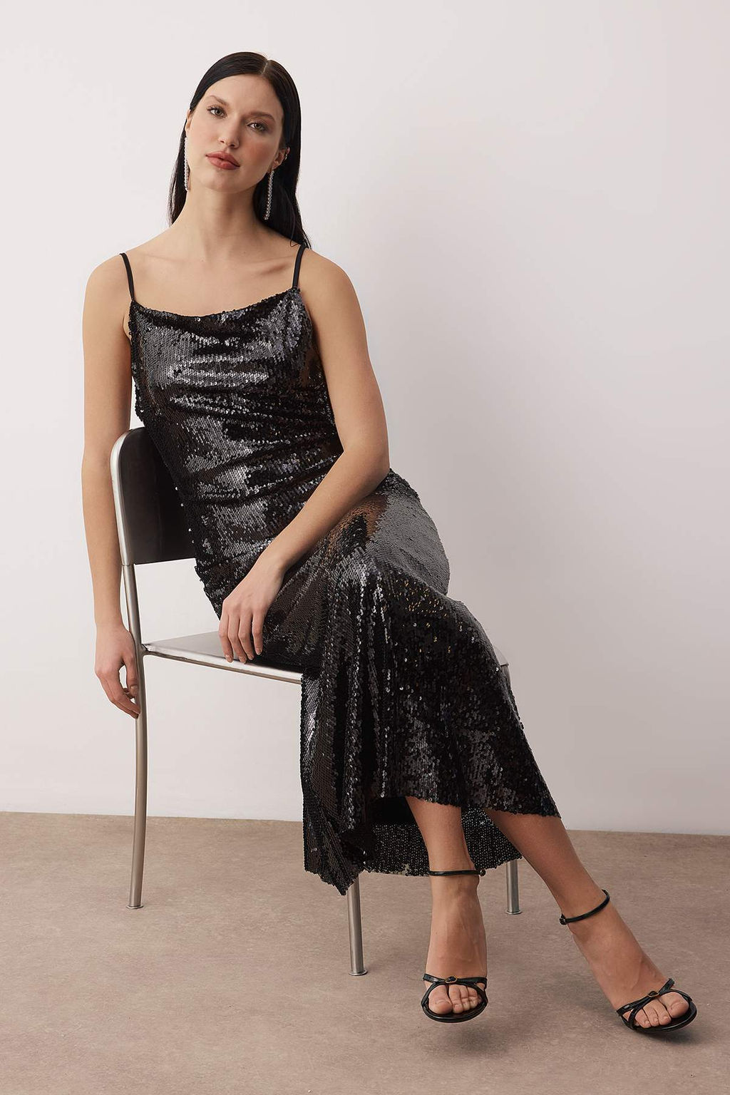 Siyah Orme Payet Maxi Astarl? S?k/Gece Elbise TPRAW26EL00159 - Trendyolmilla фото 2