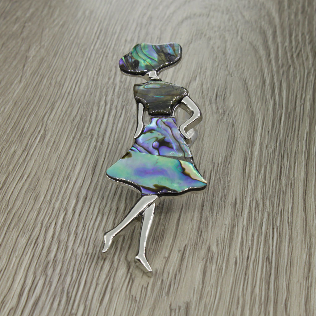 Брошь-подвеска "Леди" со вставкой из гелиотиса