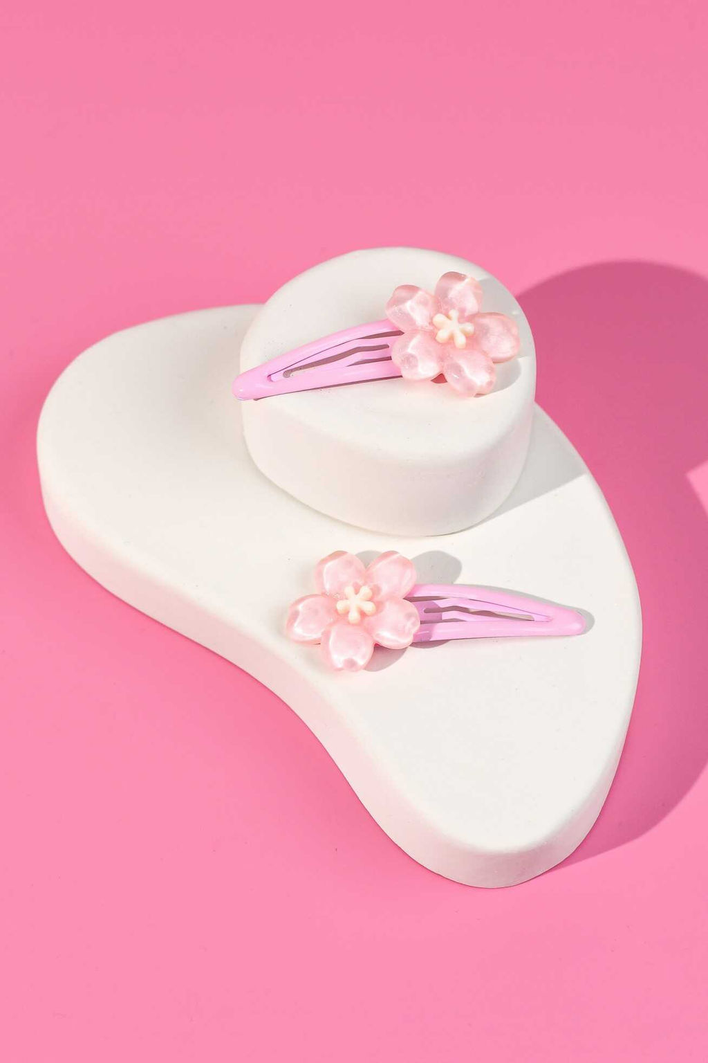 Набор заколок для волос клик-клак, глянцевые, арт. 71731 / 10 ЦВЕТОЧКИ (в наборе: 2шт., 5,8 см, черный металл, полиуретановая смола, цвет: розовый, подложка из мелованного картона + ПЭТ-пакет с европодвесом)