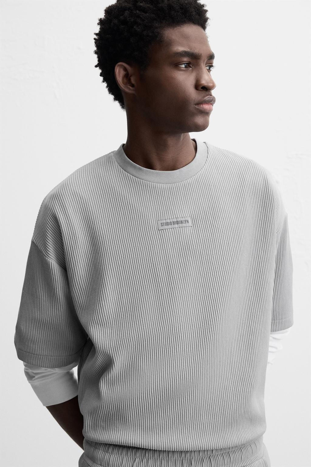 TEXTURED PATCH T-SHIRT - Zara фото 5