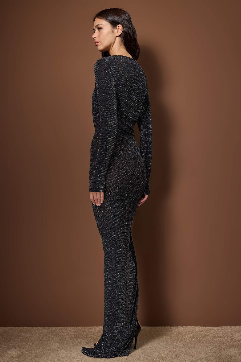 Siyah Simli Orme Derin V Yakal? Maxi Abiye & Mezuniyet Elbisesi TPRAW26AE00023