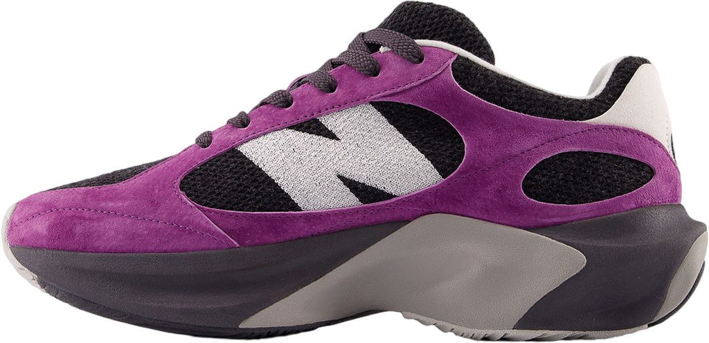 Кроссовки взрослые