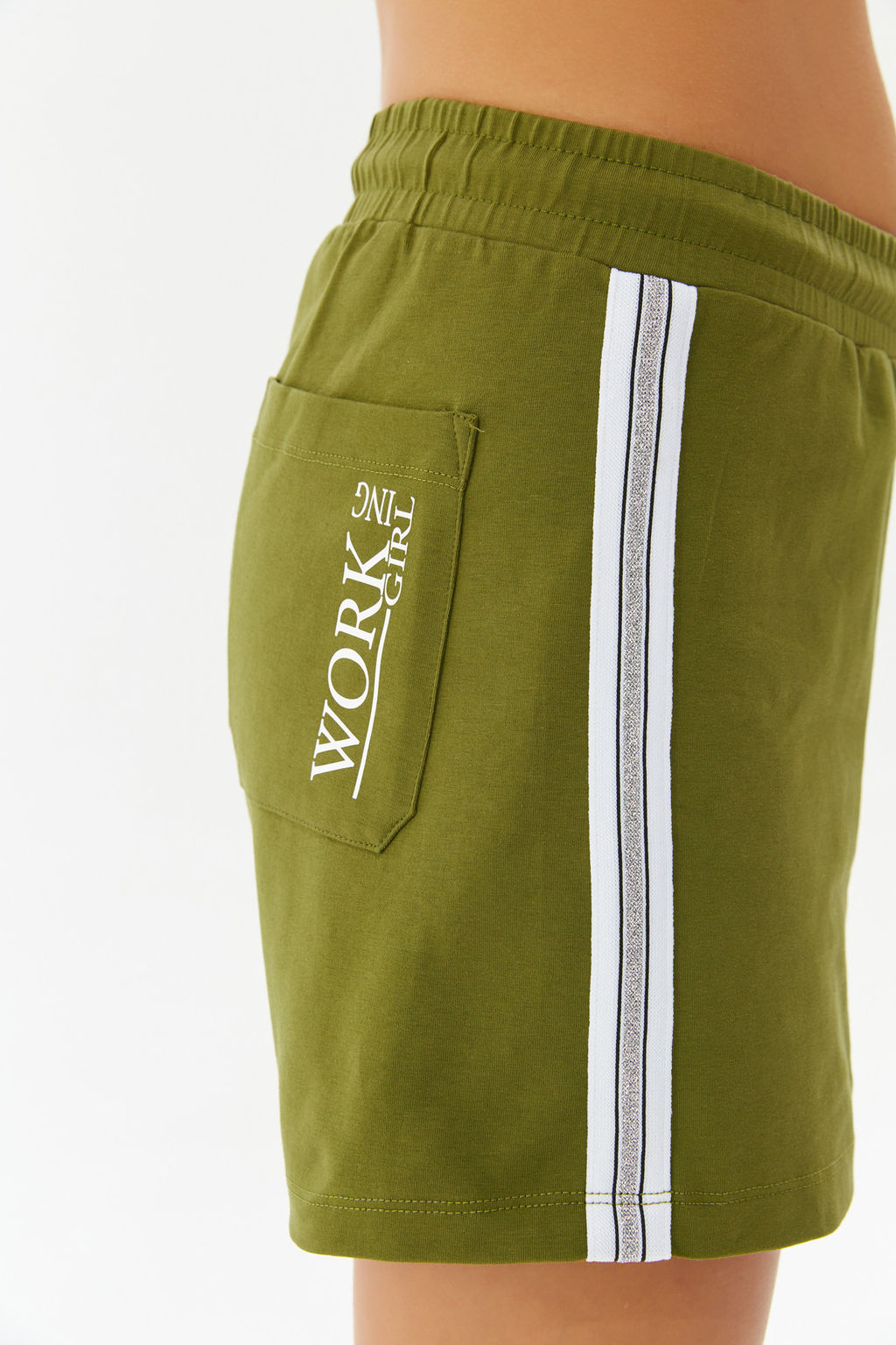 Шорты женские