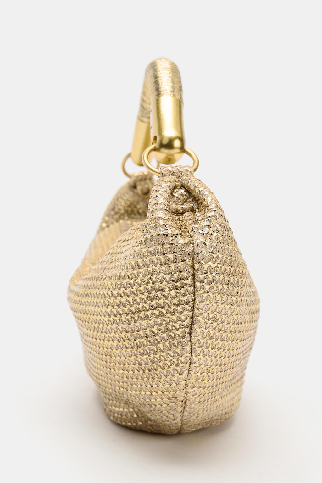 BOLSO DE MANO EFECTO METALIZADO / Dorado - Zara фото 5