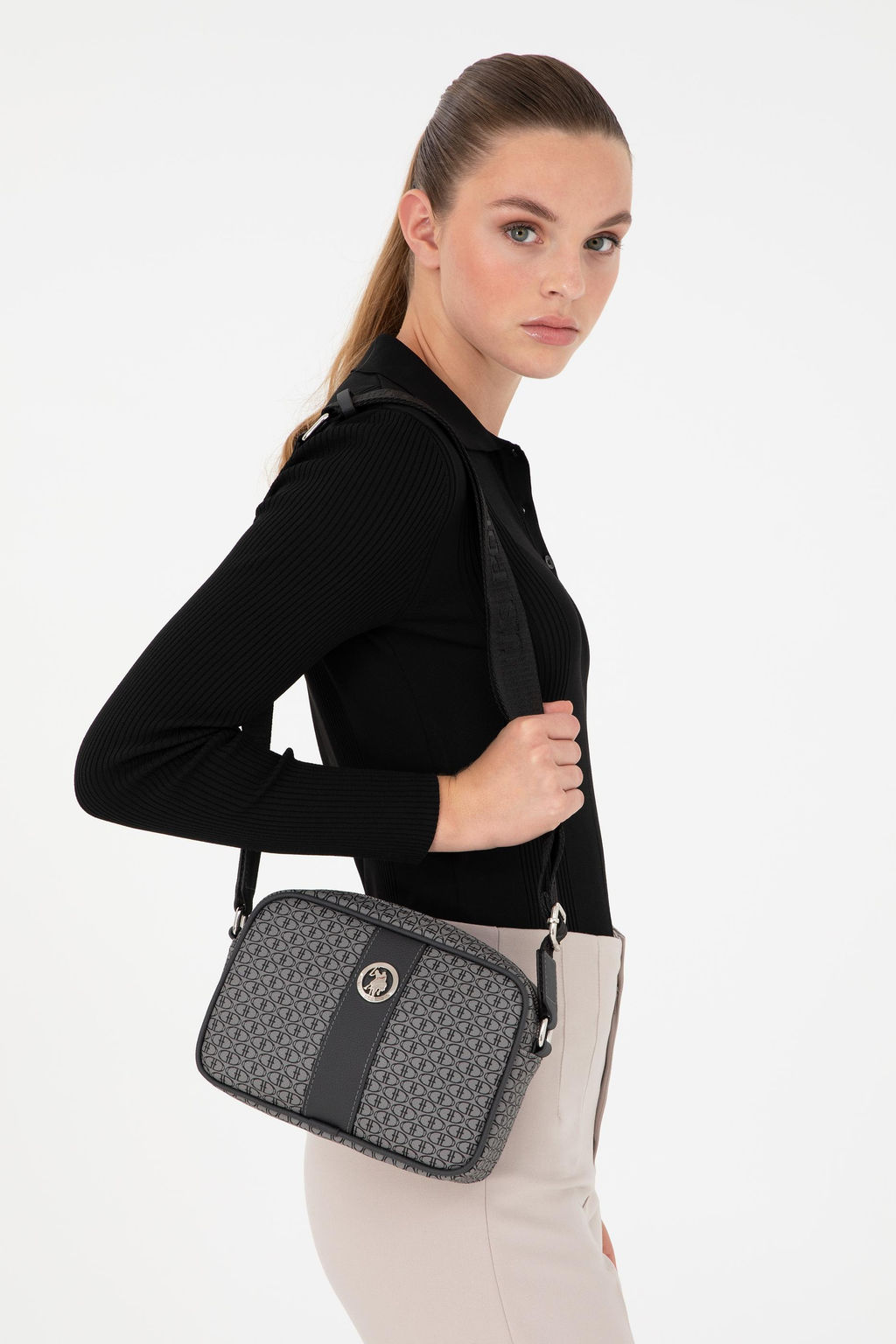 Женская серая сумка