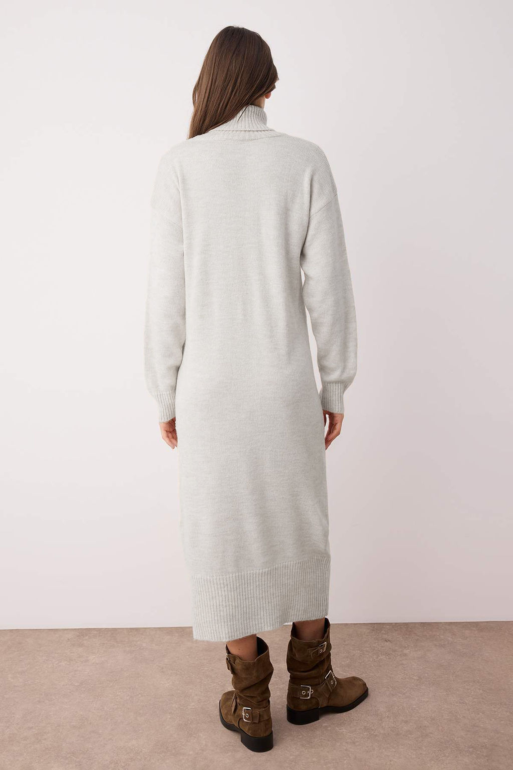 Tas*001 Ic Gostermeyen Maxi Genis Kal?p Yumusak Dokulu Duz Triko Elbise TWOAW24EL00056