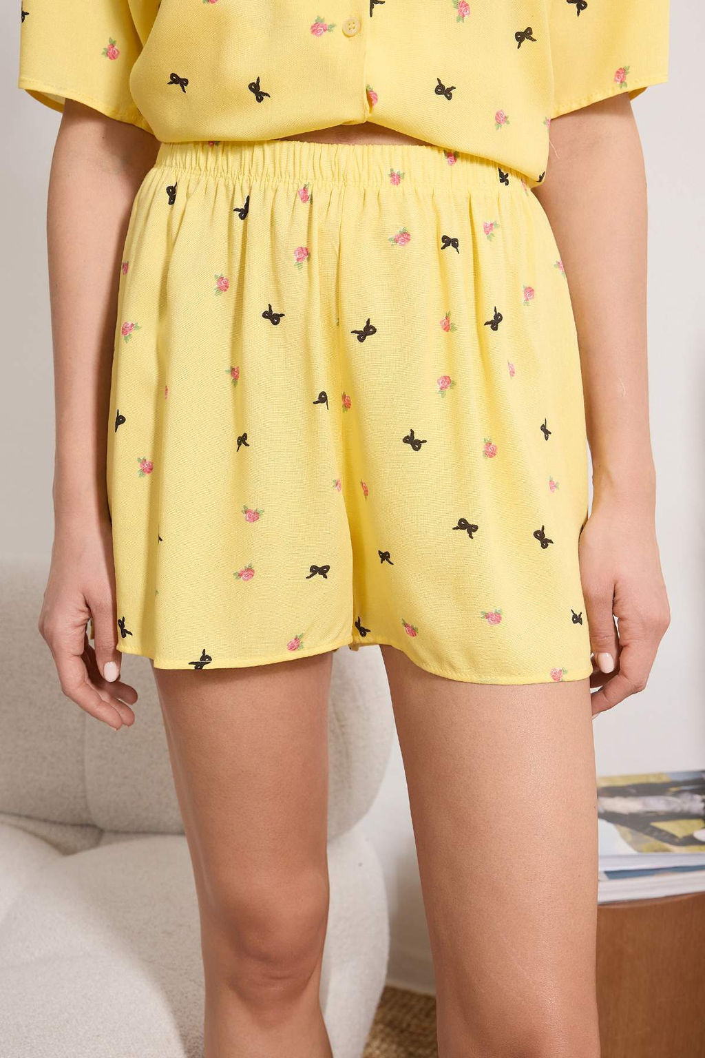 Lacivert Cicek ve Kurdele/Fiyonk Desenli Viskon Dokuma Pijama Tak?m? THMSS26PT00041 - Trendyolmilla фото 3