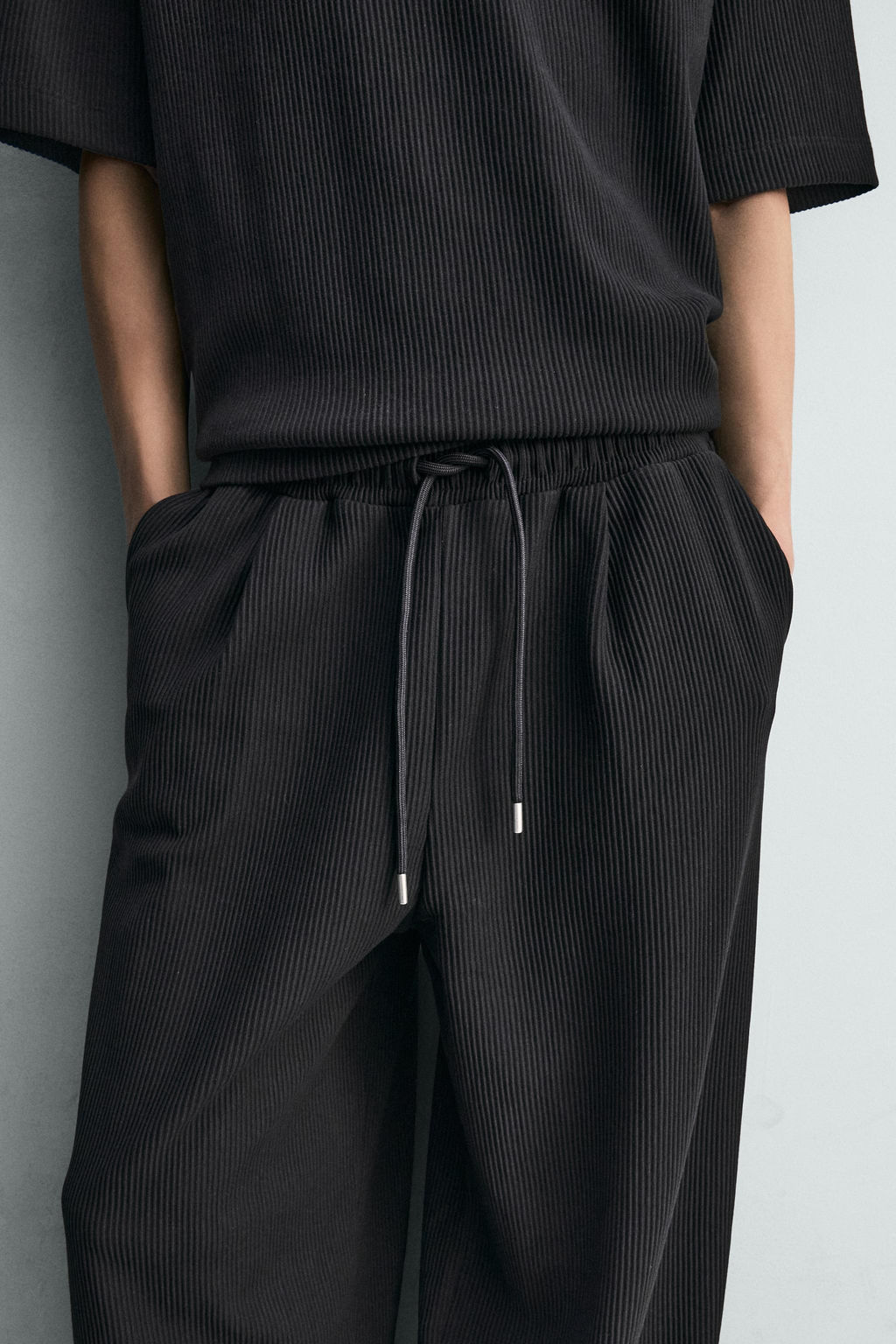 PANTAL?N RELAXED FIT OTOM?N PLIEGUES / Negro - Zara фото 5
