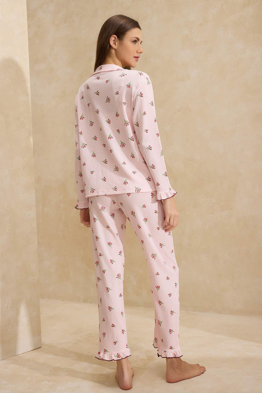 Pembe Cicekli F?rf?r ve Baby Overloklu Burumcuk Dokulu Orme Pijama Tak?m? THMSS26PT00017 - Trendyolmilla фото 4