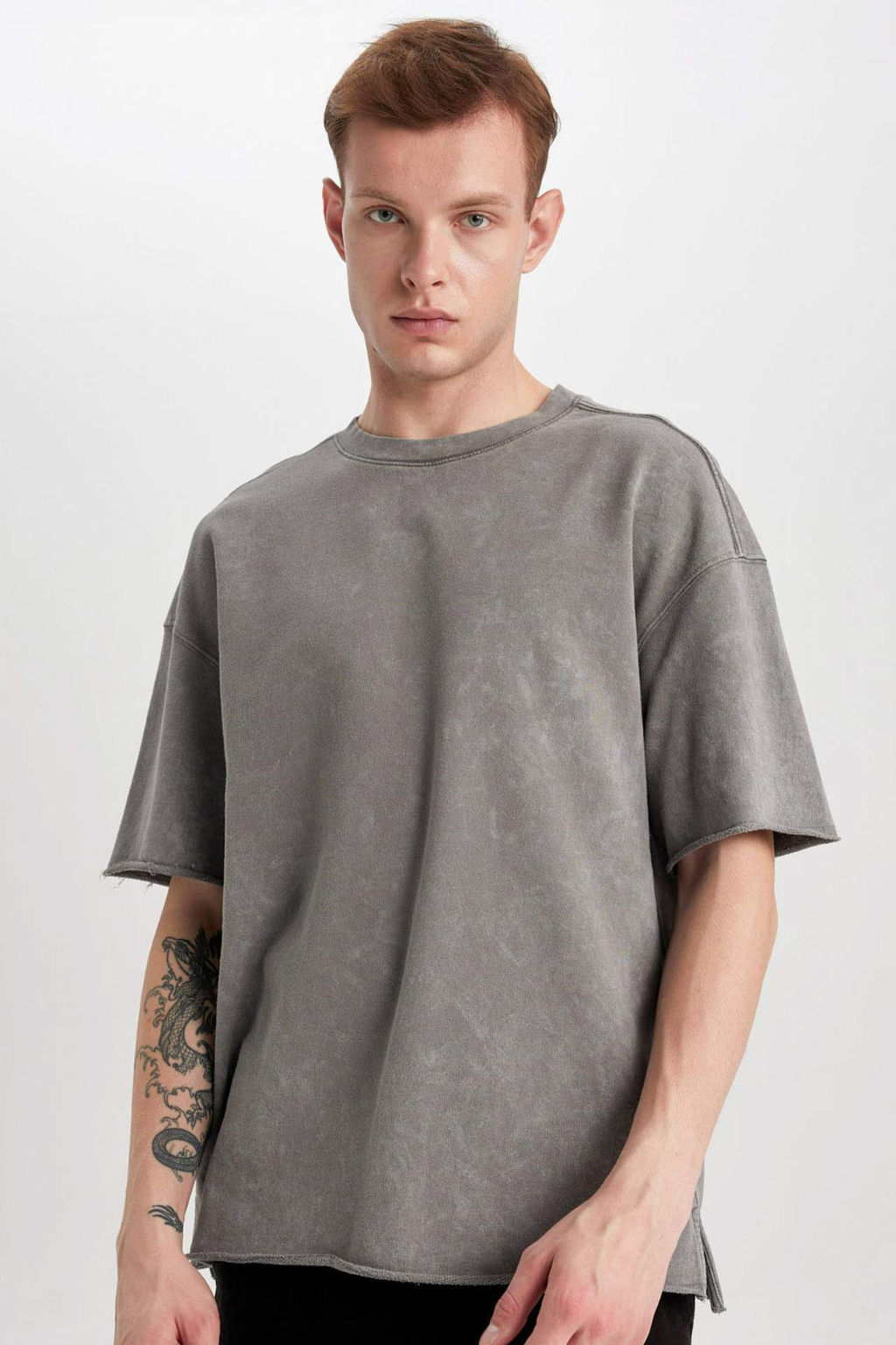 Comfort Regular Fit Rahat Kal?p Bisiklet Yaka Y?kamal? Soluk Efektli K?sa Kollu Tisort - Defacto фото 2