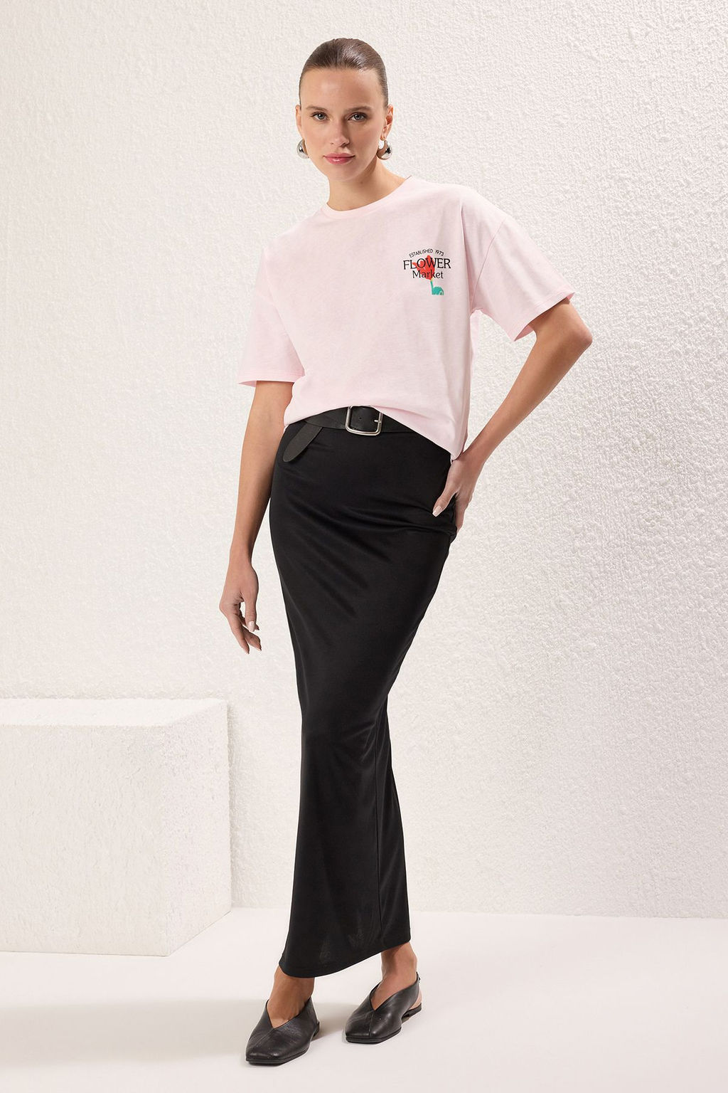 TRENDYOLMILLA Ac?k Sar? %100 Pamuk Oversize/Genis Kal?p On Arka Bask?l? Orme T-Shirt TWOSS25TS00055  фото 2