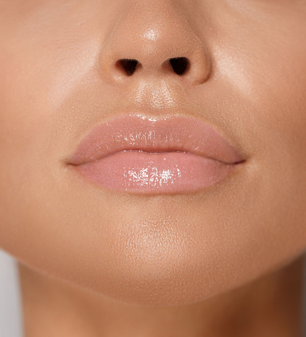 LuxVisage Блеск-плампер для губ LIP volumizer hot vanilla, тон 307 Dusty Lilac, Unicorn 2.9г - Golden rose фото 3