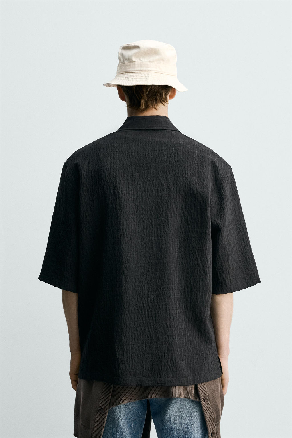 CAMISA BOXY FIT EFECTO RELIEVE / Negro - Zara фото 3