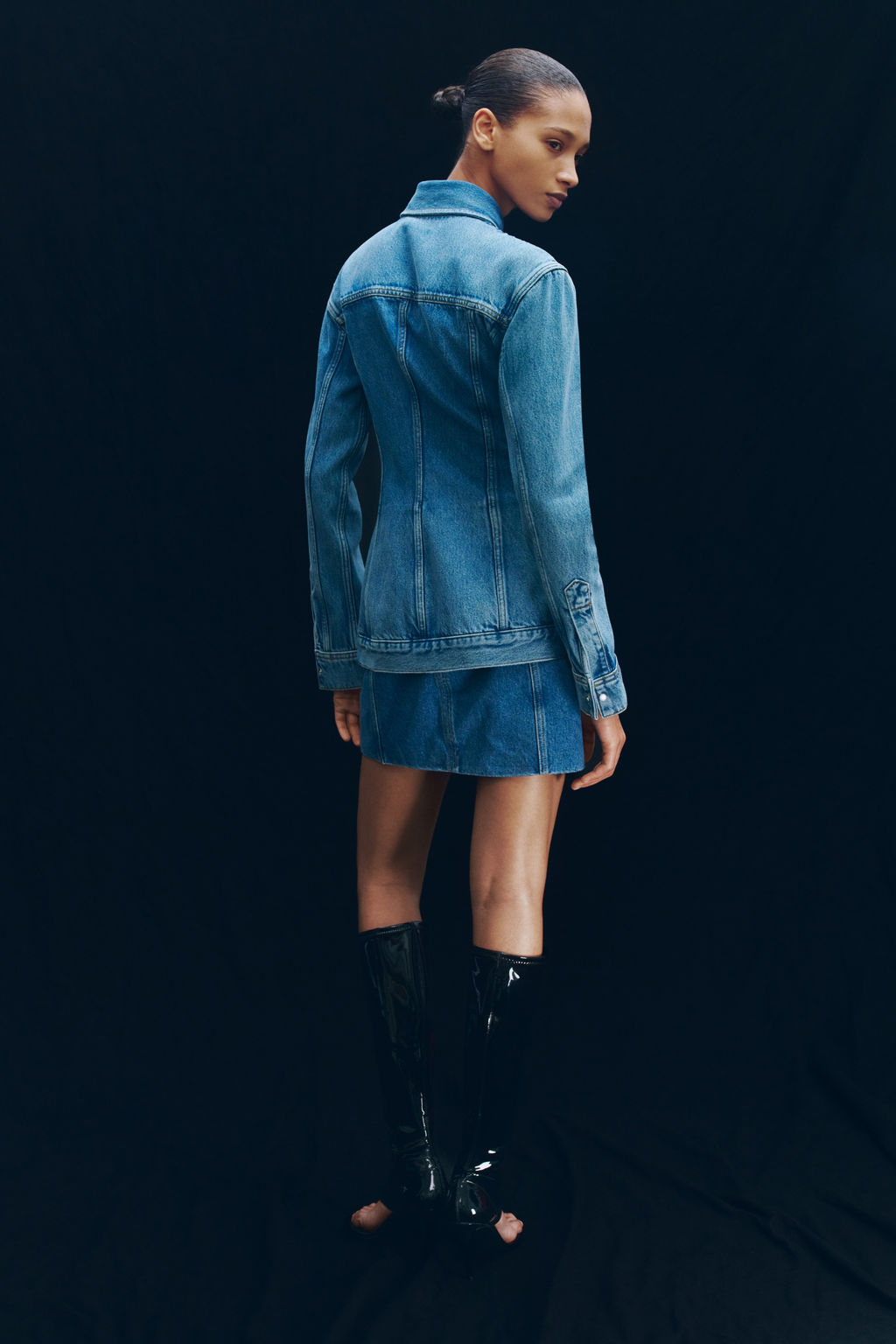 Cazadora denim con silueta reloj de arena - H&m фото 6