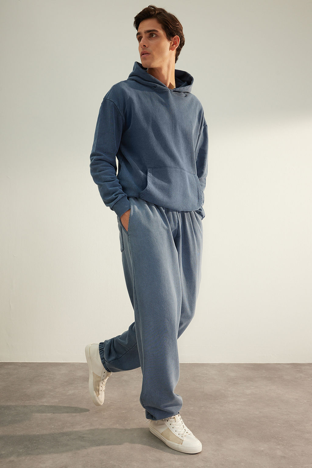 TRENDYOL MAN Premium Antrasit %100 Pamuk Oversize/Genis Soluk Efekt Ac?k Paca Esofman Alt? TMNAW24EA00002 - Trendyolmilla фото 3