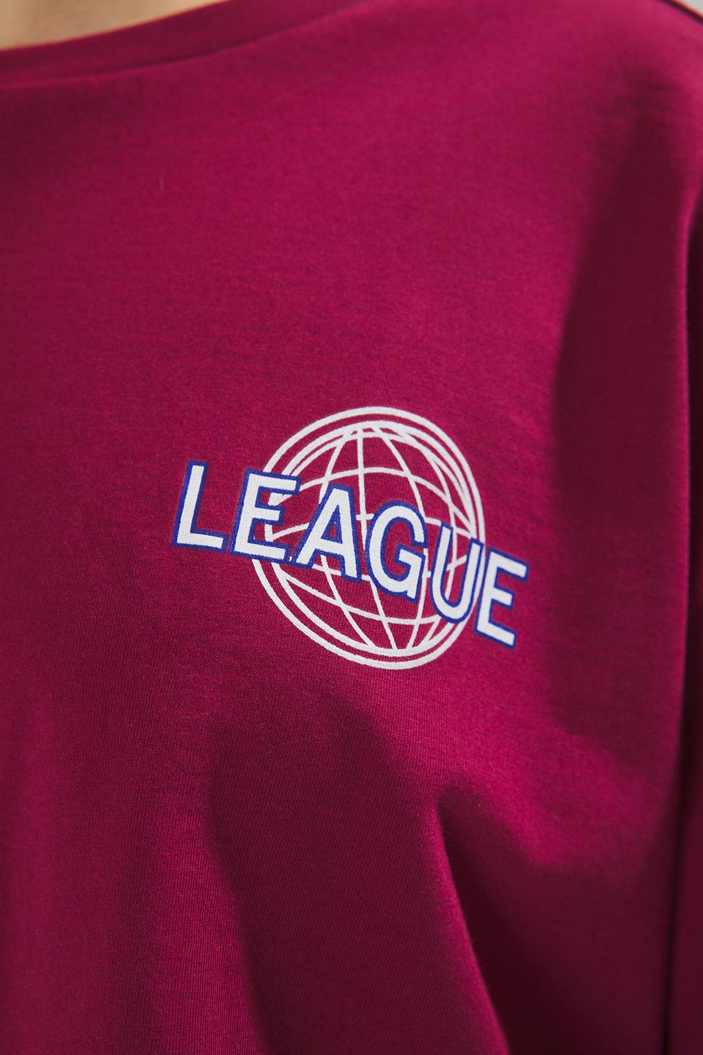 TRENDYOLMILLA Visne Curugu %100 Pamuk Relaxed Crop/Rahat K?sa Kesim S?rt ve On Bask?l? Orme T-Shirt TWOSS25TS00165 фото 7