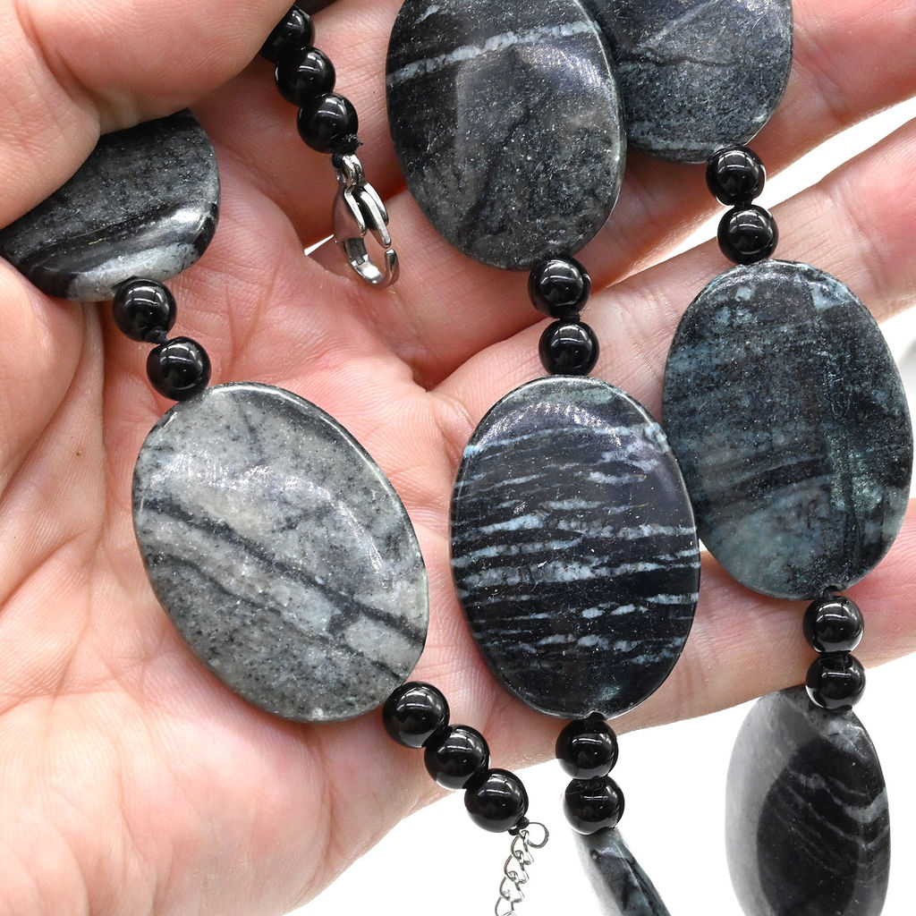 Бусы из яшмы овал 25*35мм, 61см Радуга камня