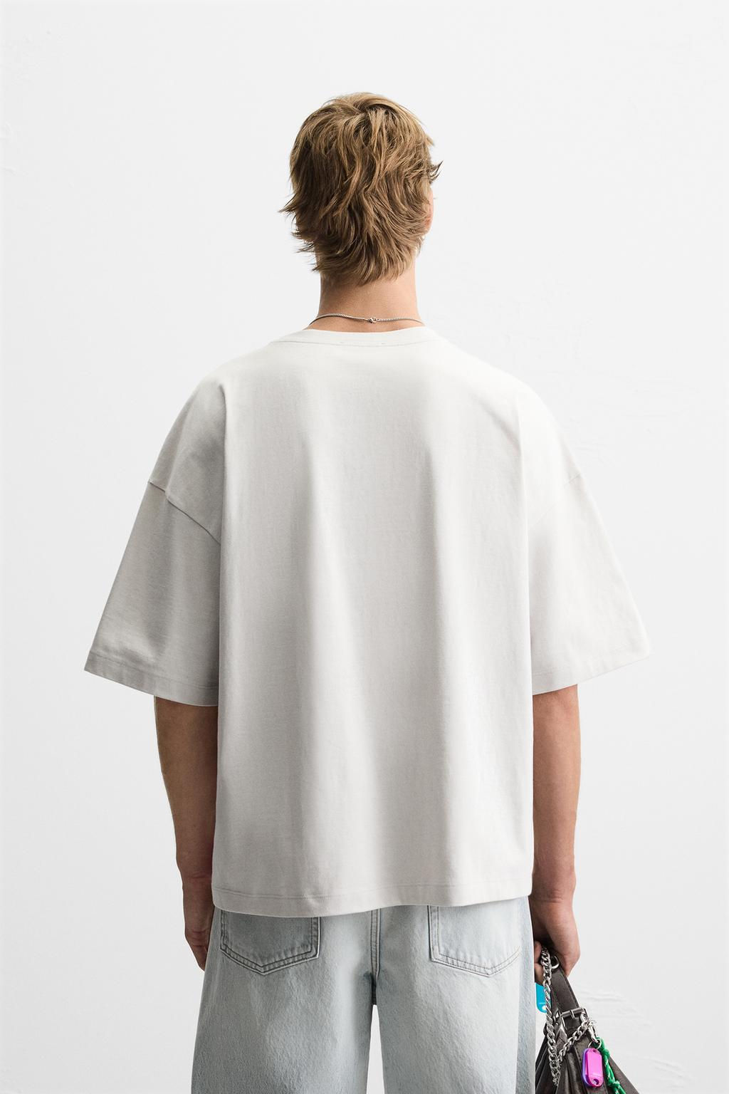 T-SHIRT WITH CONTRAST PATCH - Zara фото 3
