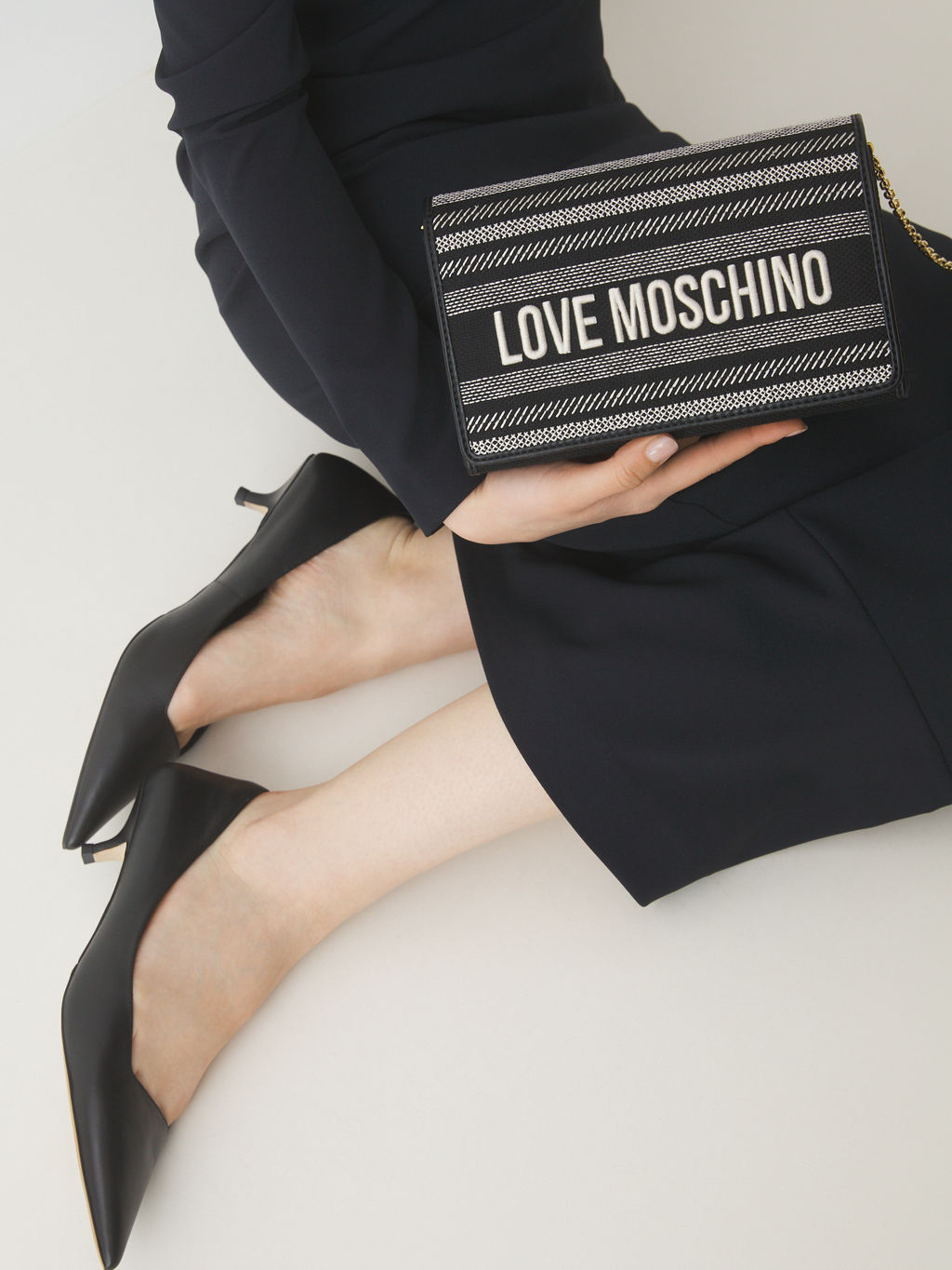 Сумка через плечо Кросс-боди LOVE MOSCHINO SMART DAILY BAG