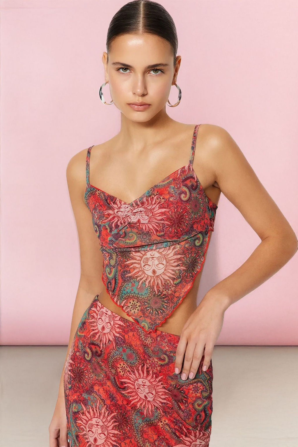 Trendyolmilla Ekru Bask?l? S?rt? Capraz Ask?l? Asimetrik Etek Uclu Tul Orme Bluz TWOSS23BZ00566 фото 24