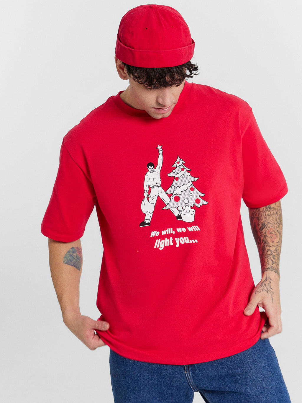 Футболка мужская красная с принтом и надписью We will, we will light you китайский красный +печать 111772