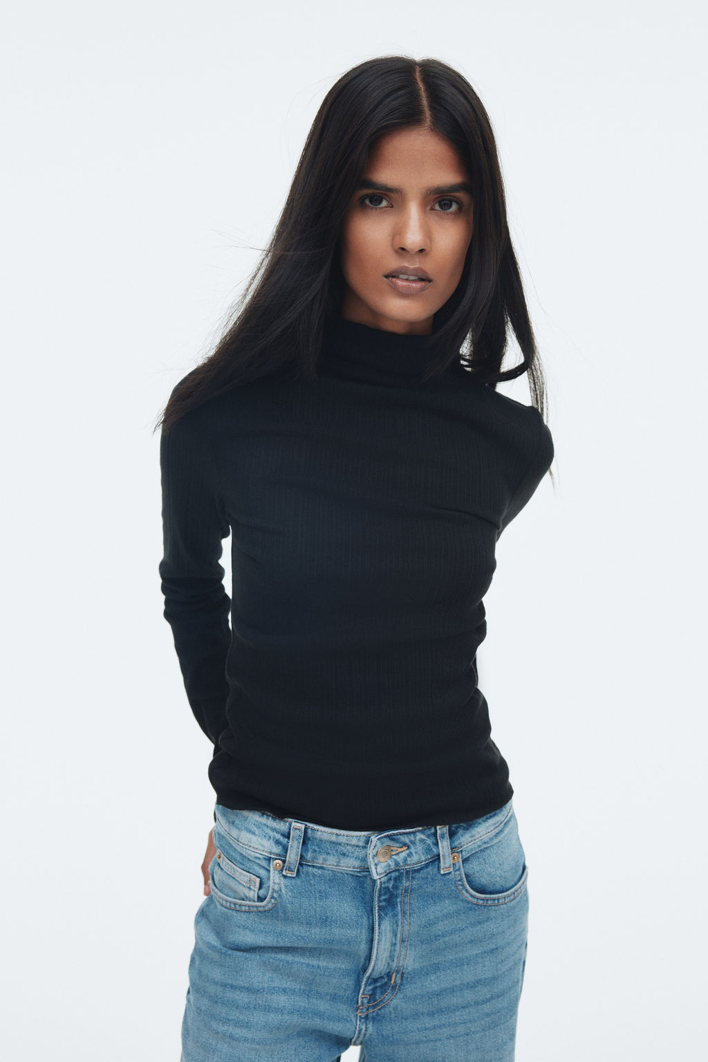 Top de canal? con cuello perkins - H&m фото 3