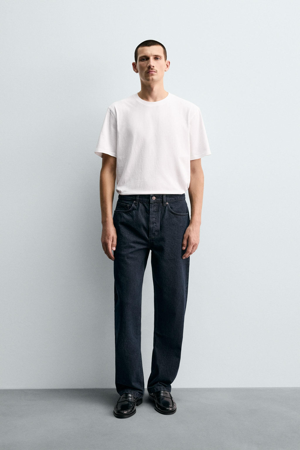 STRAIGHT-LEG JEANS