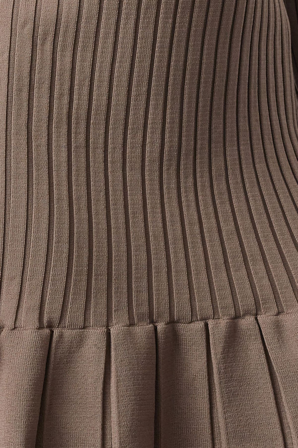 TRENDYOLMILLA Siyah Mini Triko Pileli Etek Detayl? Elbise TWOAW24EL00013  фото 38