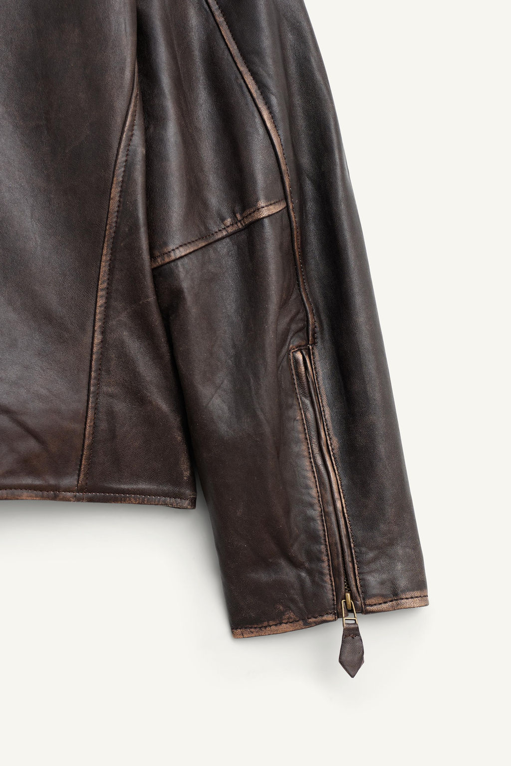 LIMITED EDITION LEATHER JACKET WITH BELT - Zara фото 9