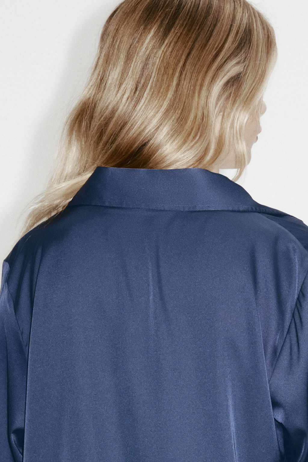 V-neck blouse - H&m фото 7