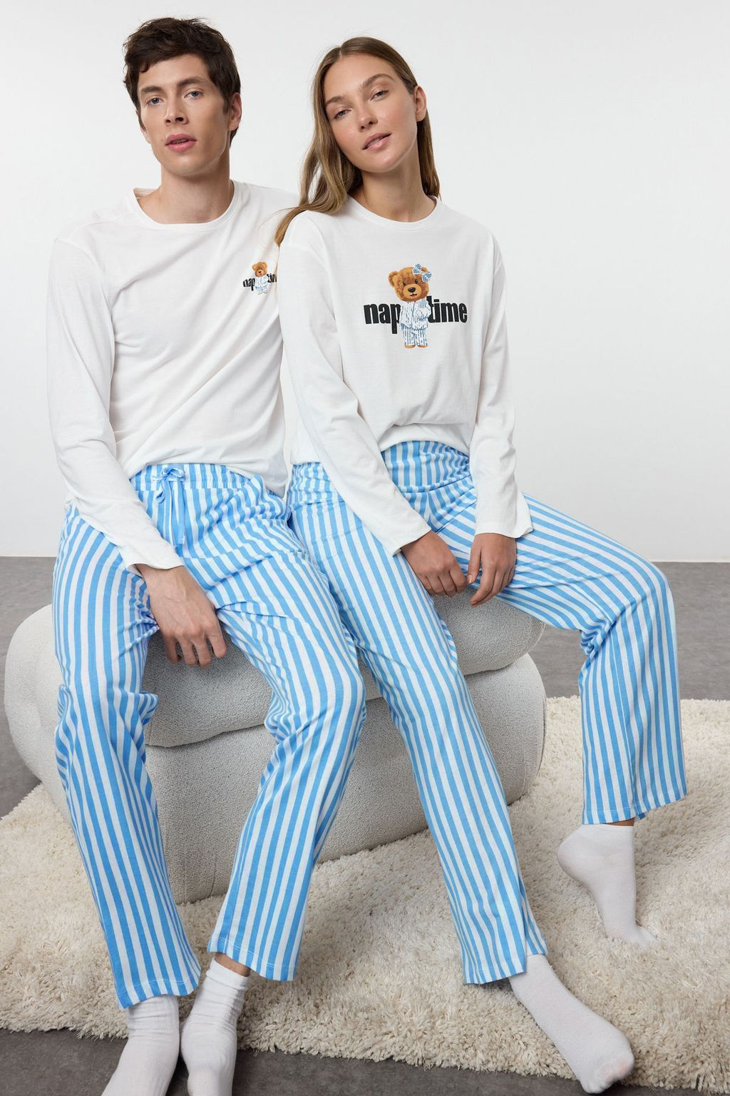 TRENDYOL MAN Bej - Kahve Regular Fit Cizgili Couple/Cift orme Pijama Tam?m? TMNAW25PT00049