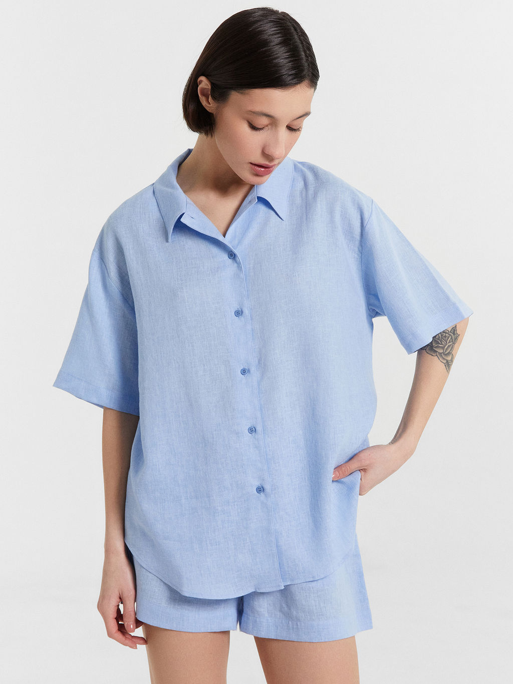 КОМПЛЕКТ ЖЕНСКИЙ (ЖАКЕТ, ШОРТЫ)