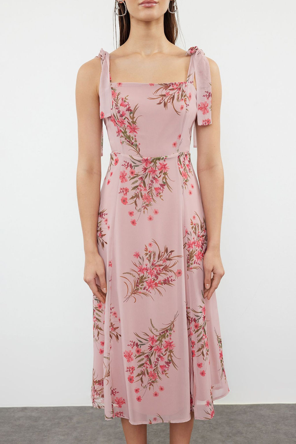 Pembe Cicekli A Kesim Y?rtmacl? S?rt? Gipe Detayl? Sifon Astarl? Midi Dokuma Elbise TWOSS24EL00699