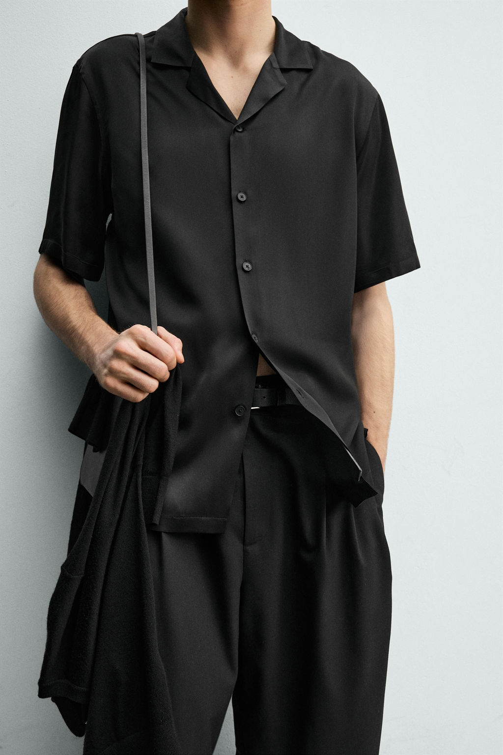 CAMISA SATINADA RELAXED FIT / Negro - Zara фото 5