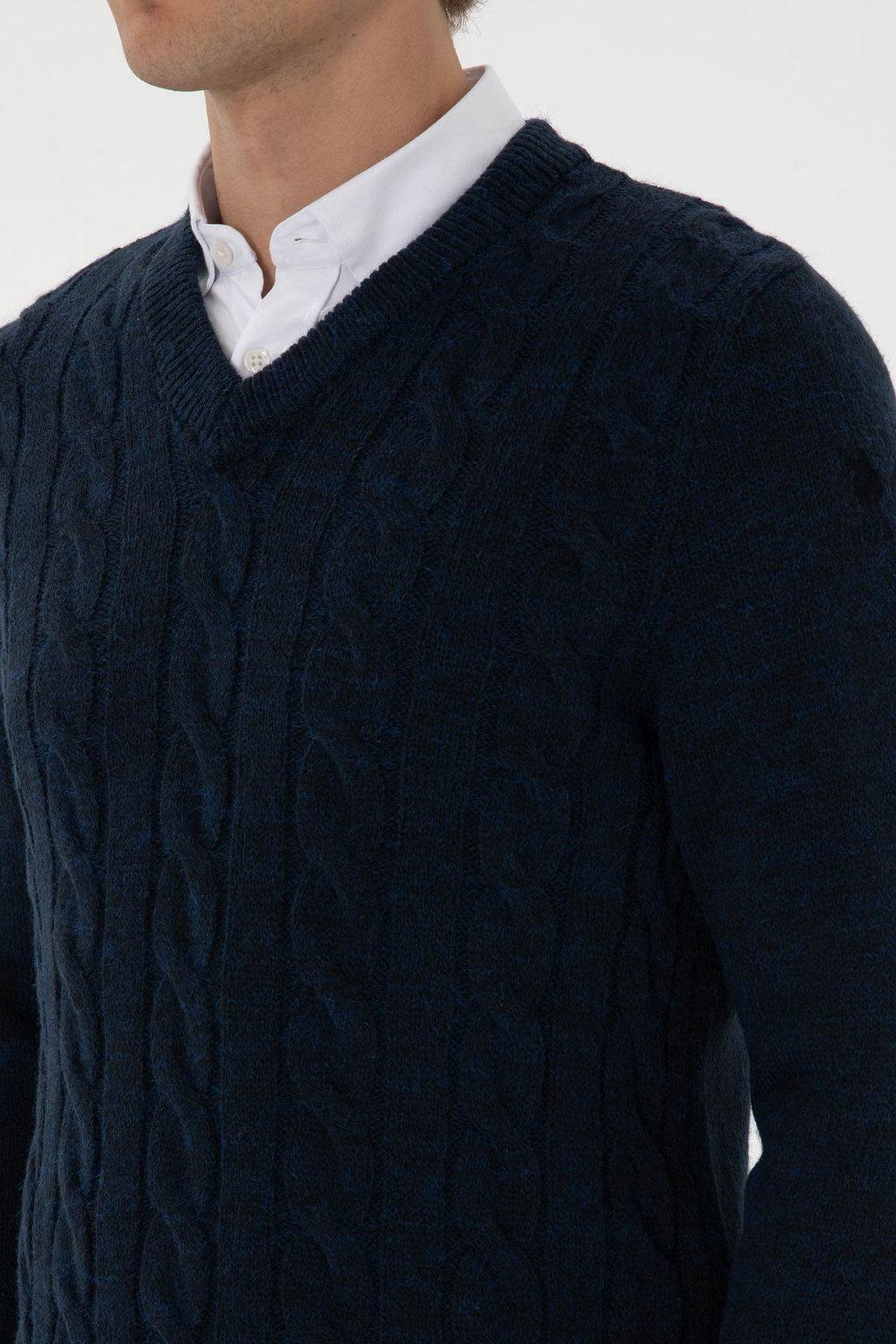 Erkek Regular Fit V Yaka Lacivert Kazak