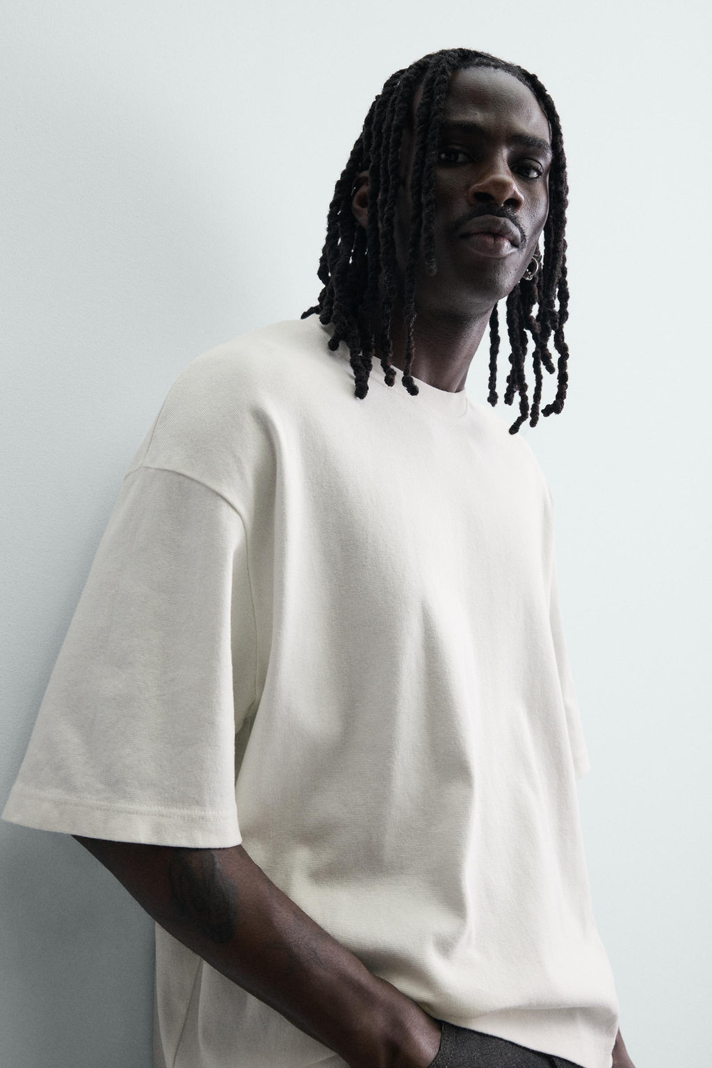 SUDADERA BOXY FIT ESTRUCTURA / Beige claro - Zara фото 5