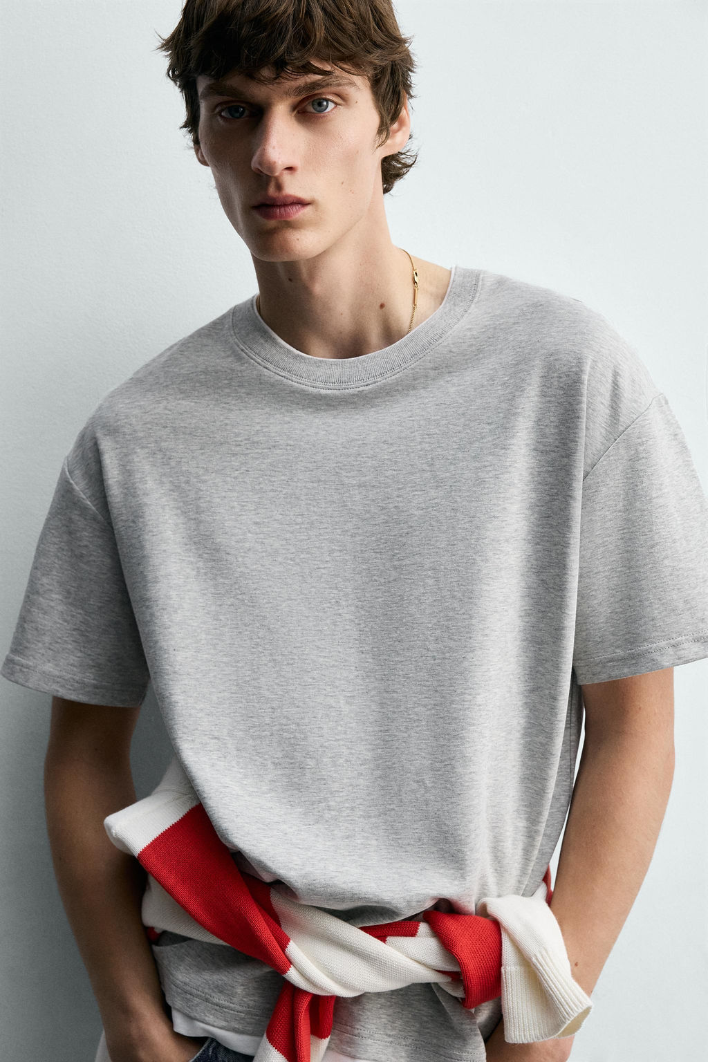 CAMISETA ACABADOS DOBLES CONTRASTE / Gris vigor?