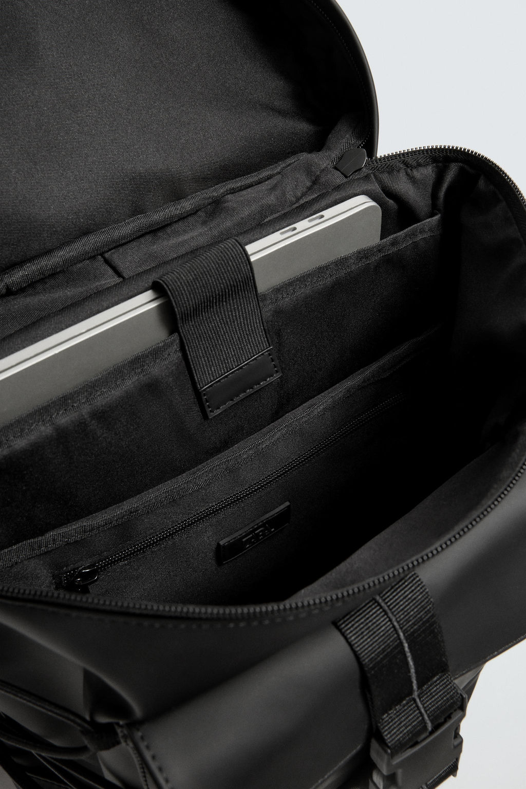 RUBBERISED BACKPACK - Zara фото 9