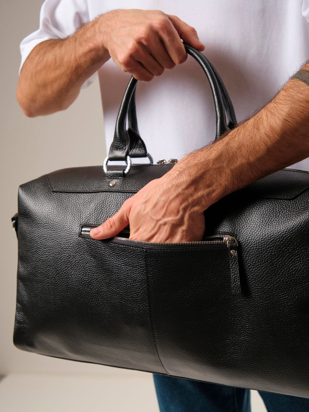 Сумка дорожная Azaro 8042 черный